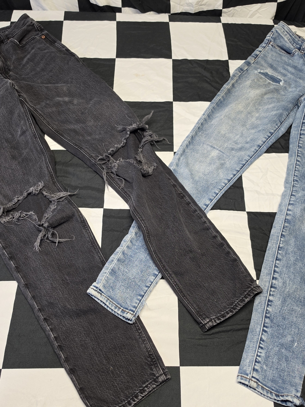 American Eagle Outfitters Black & Light Blue Skinny Jeans - Distressed
